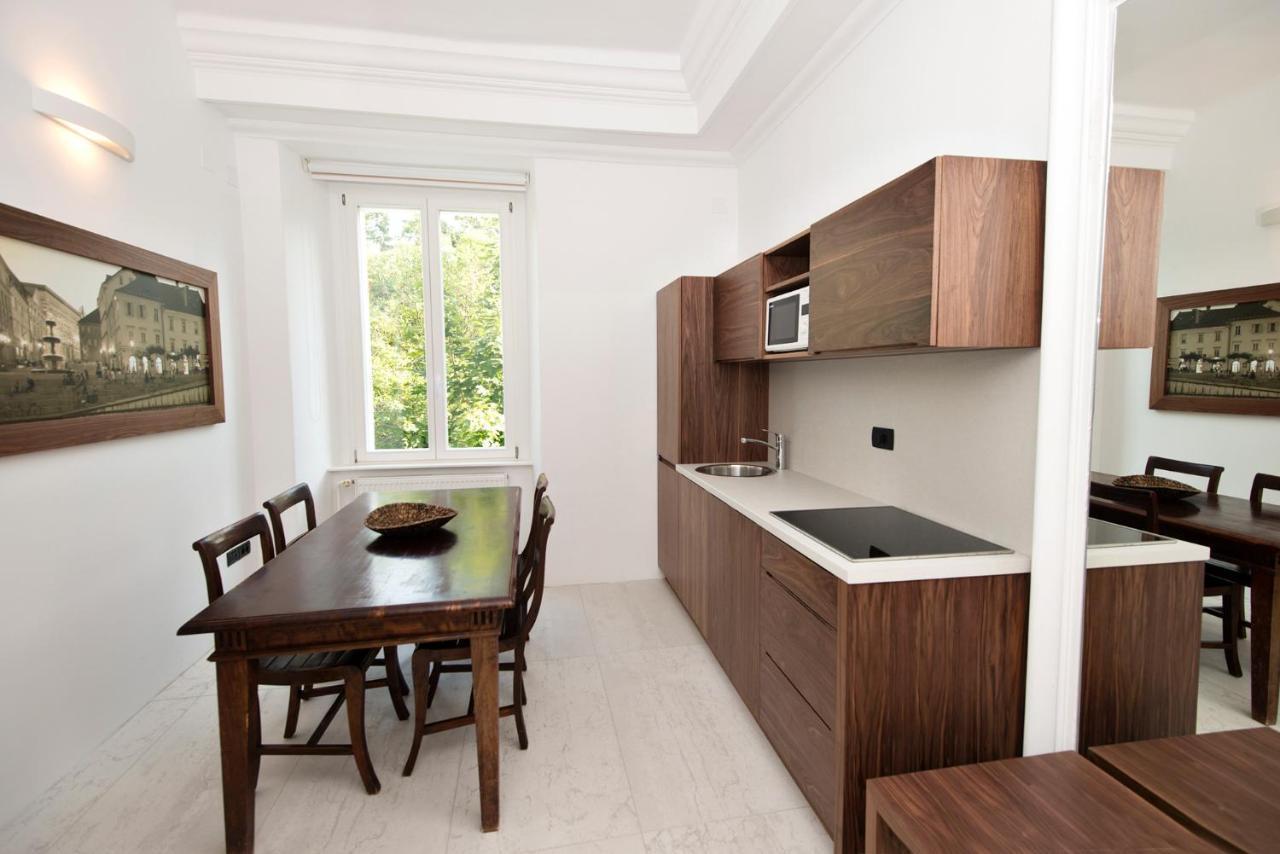 Zois Apartament *